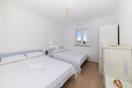 Otok Ugljan Penthouse 1.red do mora, Preko, Flat