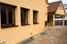 Nova kuća u centru na odličnom položaju, Varaždin, Casa