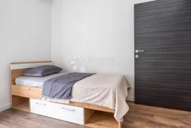 RIJEKA ADAPTIRAN, NAMJEŠTEN STAN 4S+DB SA VELIKIM BALKONOM, Rijeka, Wohnung