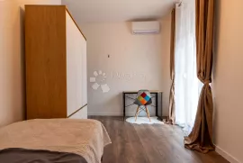 RIJEKA ADAPTIRAN, NAMJEŠTEN STAN 4S+DB SA VELIKIM BALKONOM, Rijeka, Wohnung