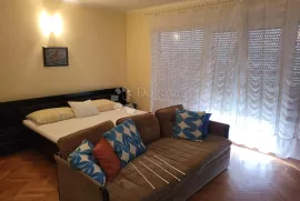 Etaža kuće blizu mora, Crikvenica, Appartement