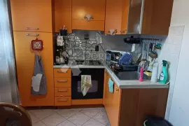 Rijeka,  Podmurice stan s potencijalom, 2skl, balkon, Rijeka, Appartement