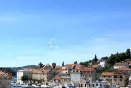 Kuća na 5 m od mora, Brač, Milna, Milna, Casa