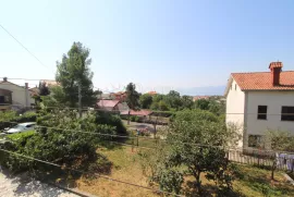 MARINIĆI ETAŽA 86.30M2 SA 430M2 OKUĆNICE, Viškovo, Wohnung