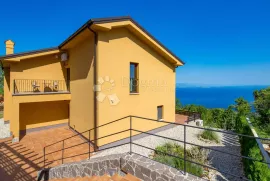 POLJANE-Vila  s bazenom za dugoročni najam, Opatija - Okolica, Casa