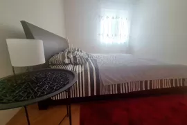 ODLIČAN STAN S POGLEDOM NA MORE, Kastav, Appartement