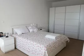 Kostrena-Najam-3S+DB-Pogled na more-Novo namješten!, Kostrena, Appartment