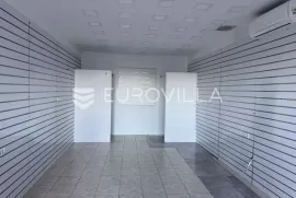 Istra, Rovinj, poslovni prostor u prizemlju u centru grada 23m2, Rovinj, Commercial property