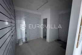 Istra, Rovinj, poslovni prostor u prizemlju u centru grada 23m2, Rovinj, Commercial property