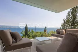 Opatija, Punta Kolova, luksuzan stan s bazenom NKP 84 m2, Opatija, Daire