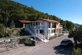 Senj, Sv. Juraj - Kuća P+1, 181 m2, 1.red do mora, Senj, Casa