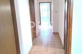 ISTRA, PULA - Renoviran 3S+DB stan na Vidikovcu 98 m2, Pula, Appartement