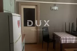 RIJEKA, SUŠAK - 2SKL stan sa dvorištem, uredan i useljiv, Rijeka, Flat