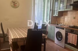 RIJEKA, SUŠAK - 2SKL stan sa dvorištem, uredan i useljiv, Rijeka, Flat