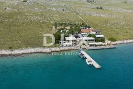 KORNATI- KUĆA U NACIONALNOM PARKU, Murter, Ev