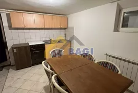 Smještaj za 4 do 6 ljudi, Trnjanska, kod Lisinskog, Zagreb, Flat