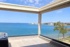 Otok Pag - ekskluzivni penthouse 118m2 , prvi red do mora, Pag, Apartamento