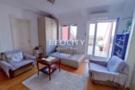 Novi Sad, Bulevar Oslobođenja, Bulevar Oslobodjenja, 4.5, 110m2, Novi Sad - grad, Appartamento