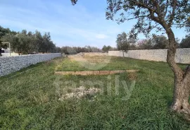 GRAĐEVINSKA PARCELA NA MIRNOJ LOKACIJI, Vodnjan, Terrain