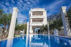 Makarska - istok, dvosobni stan s pogledom na more, NKP 119,89 m2, Makarska, Flat