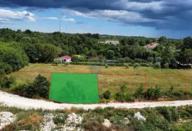 NOVO U PONUDI Istra, Kanfanar - savršeno građevinsko zemljište 531 m2, Kanfanar, Land