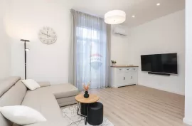 OPATIJA,VOLOSKO- luksuzan stan, 1. red do mora, Opatija, Appartment