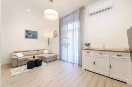 OPATIJA,VOLOSKO- luksuzan stan, 1. red do mora, Opatija, Appartment