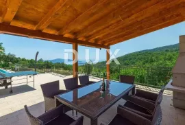 OPATIJA, MOŠĆENICE - Vila na osami, 240m2 s pogledom na more, Mošćenička Draga, Kuća