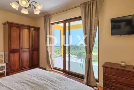 OPATIJA, MOŠĆENICE - Vila na osami, 240m2 s pogledom na more, Mošćenička Draga, Kuća