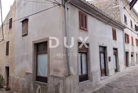 ISTRA, BUZET, STARI GRAD - kamena kuća u staroj gradskoj jezgri, Buzet, Haus