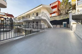 Crikvenica - dvosobni stan u samom centru, Crikvenica, Appartement