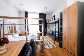 Apartman sa parkingom i skijašnicom, Bjelašnica, Trnovo, شقة