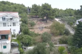 Građevinsko zemljište na otoku Prviću, Vodice, Terreno