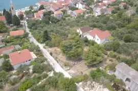 Građevinsko zemljište na otoku Prviću, Vodice, Terreno