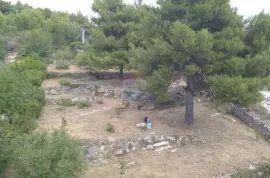 Građevinsko zemljište na otoku Prviću, Vodice, Terreno