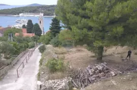 Građevinsko zemljište na otoku Prviću, Vodice, Terreno