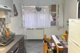 2SKL u odličnoj gradi, Rijeka, Flat