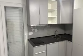 Pula, Muntić, Kuća 90m2 + novoadaptirani stan 31m2, Ližnjan, Haus