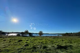 Građevinsko zemljište 1.red do mora, Medulin, Land