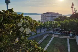 Zgrada...poslovna prilika za Hostel, Pula, Casa