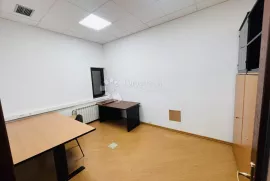 Poslovni prostor 115m2 - Trnje, najam, Zagreb, Propiedad comercial