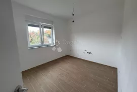 Komforan stan sa liftom u novogradnji, Rijeka, Appartment