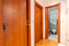 SRDOČI 3S+DB ,DVIJE KUPAONE,PRVI KAT, Rijeka, Appartment