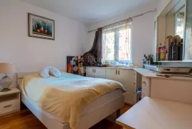 SRDOČI 3S+DB ,DVIJE KUPAONE,PRVI KAT, Rijeka, Appartment