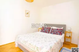 Kuća 153 m2 – Vrsi *Dva objekta* (ID-2497/C), Nin, Casa