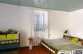 Kuća 153 m2 – Vrsi *Dva objekta* (ID-2497/C), Nin, Casa