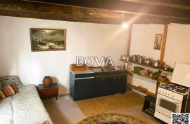 Kuća 153 m2 – Vrsi *Dva objekta* (ID-2497/C), Nin, Casa