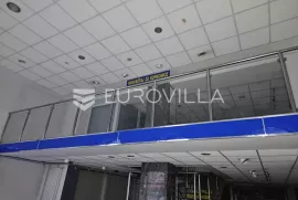 Osijek, Centar, ulični poslovni prostor za najam 240 m2 (moguće do 900m2), Osijek, Propriedade comercial