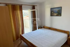 Pag - kuća katnica s pogledom na more! 299000 €, Pag, Дом