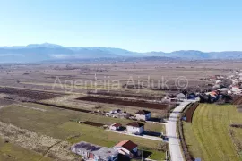 Imotski Vinjani Donji 3752 m2 građevinsko i poljoprivredno zemljište, Imotski, Terra